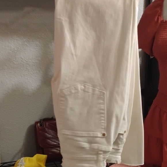 Judy Blue Cream Denim Jacket - Picture 1 of 5